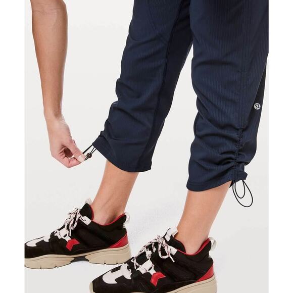 Lululemon Dance Studio Crop *25" True Navy Size 12 - Picture 3 of 9